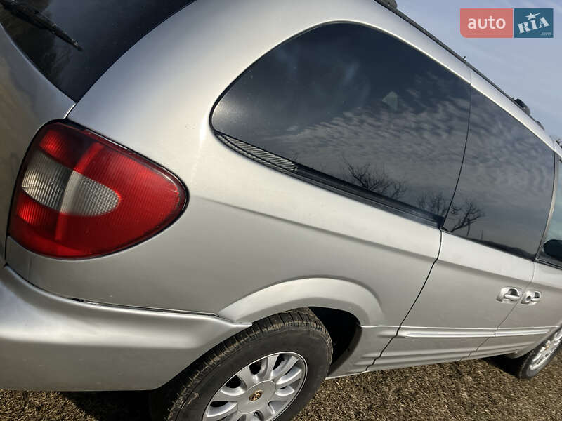 Минивэн Chrysler Grand Voyager 2001 в Львове