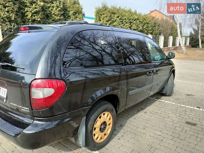 Минивэн Chrysler Grand Voyager 2004 в Василькове