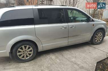 Минивэн Chrysler Grand Voyager 2008 в 