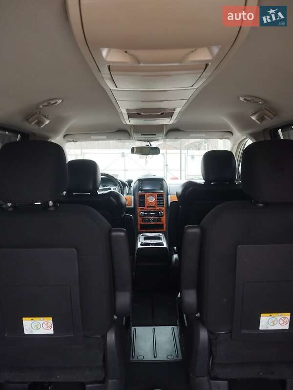 Минивэн Chrysler Grand Voyager 2008 в Тернополе