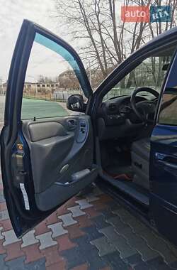 Мінівен Chrysler Grand Voyager 2005 в 