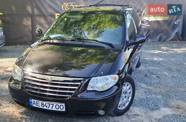 Минивэн Chrysler Grand Voyager 2007 в 