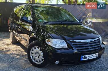 Минивэн Chrysler Grand Voyager 2007 в 