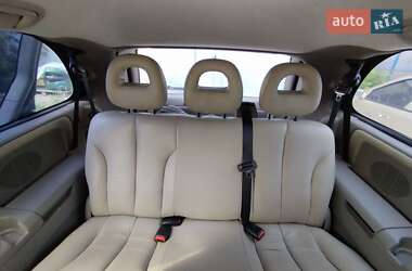 Минивэн Chrysler Grand Voyager 2001 в 