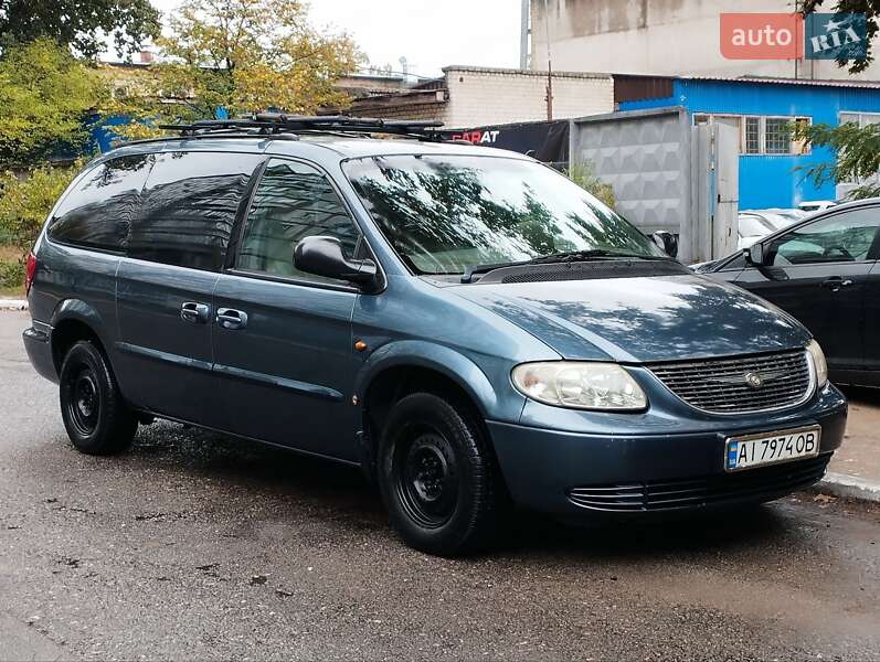 Минивэн Chrysler Grand Voyager 2001 в Киеве фото 3 Минивэн Chrysler Grand Voyager 2001 в Киеве