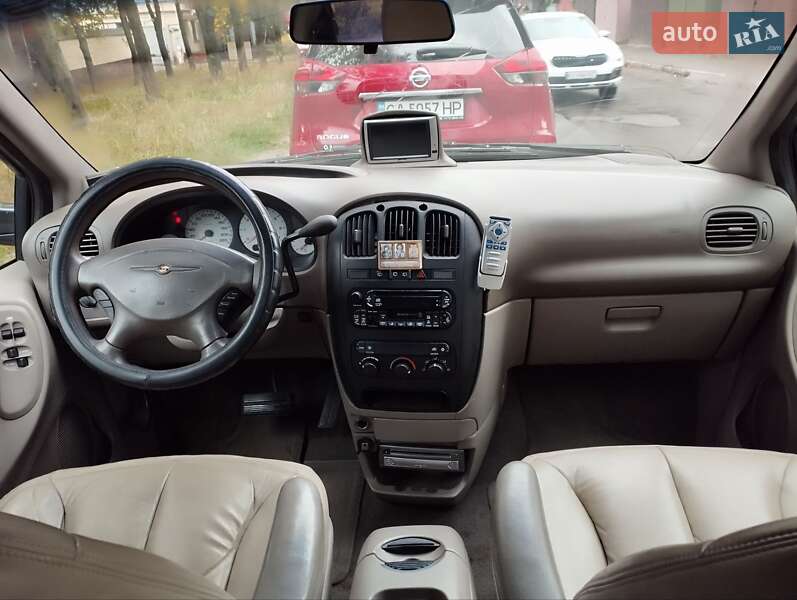 Минивэн Chrysler Grand Voyager 2001 в Киеве фото 32 Минивэн Chrysler Grand Voyager 2001 в Киеве