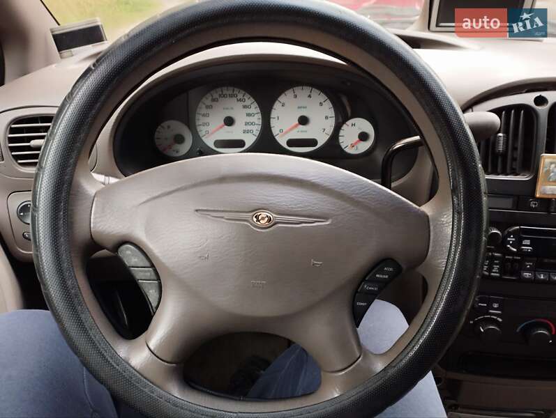 Минивэн Chrysler Grand Voyager 2001 в Киеве фото 34 Минивэн Chrysler Grand Voyager 2001 в Киеве