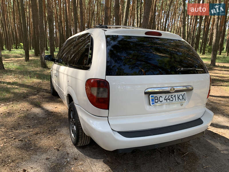 Минивэн Chrysler Grand Voyager 2005 в Сумах
