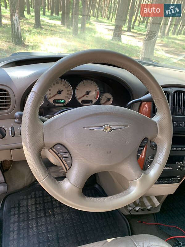 Минивэн Chrysler Grand Voyager 2005 в Сумах