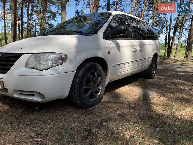 Минивэн Chrysler Grand Voyager 2005 в Сумах