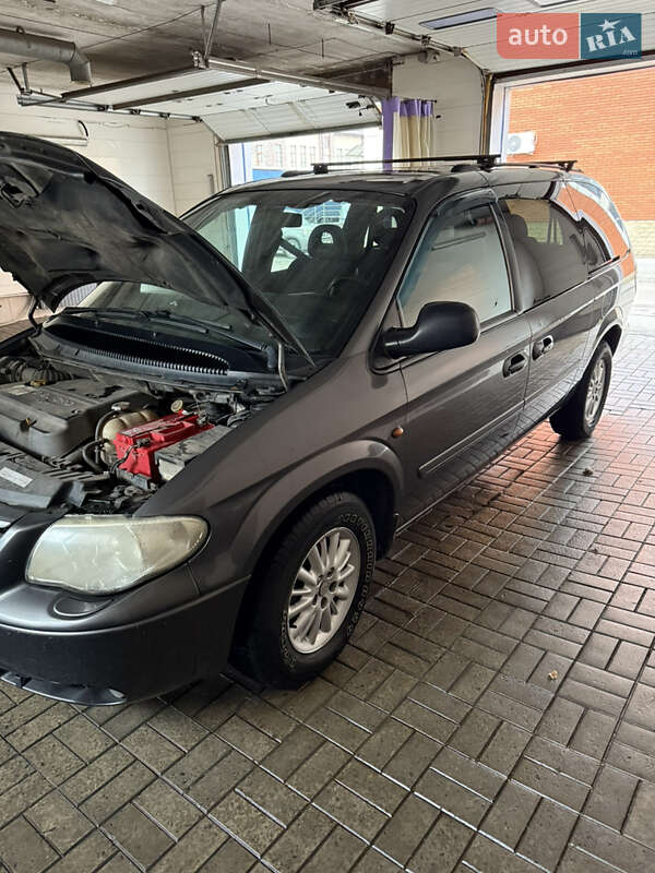 Минивэн Chrysler Grand Voyager 2004 в Днепре