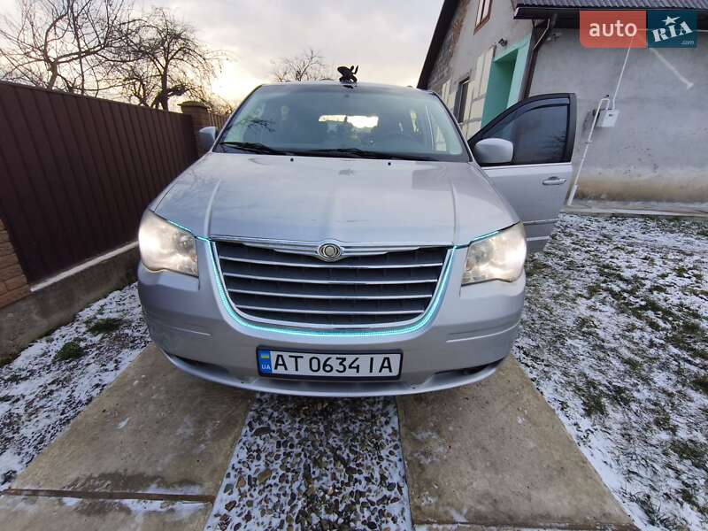 Мінівен Chrysler Grand Voyager 2008 в Івано-Франківську