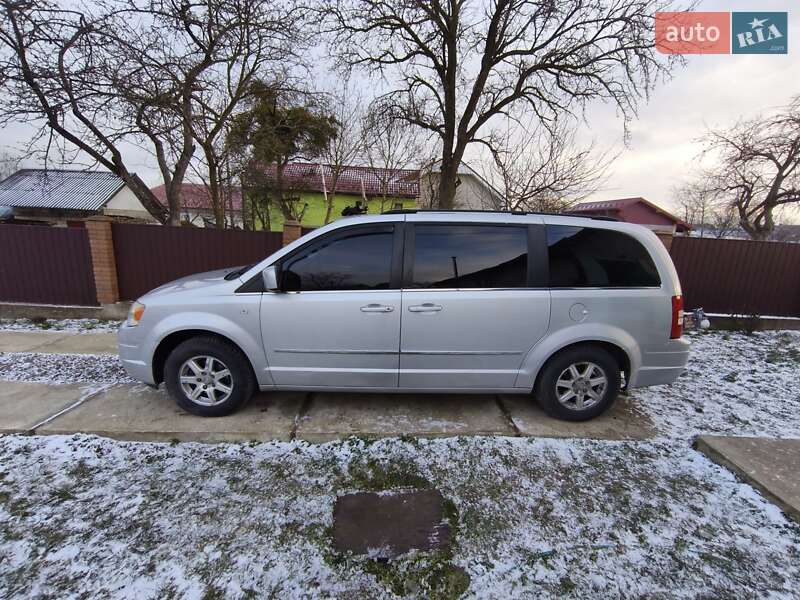 Мінівен Chrysler Grand Voyager 2008 в Івано-Франківську