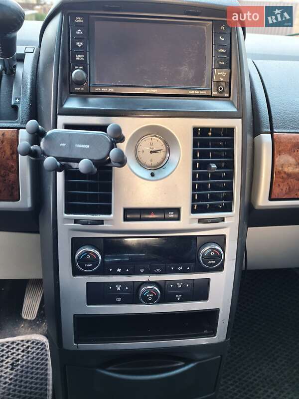 Мінівен Chrysler Grand Voyager 2008 в Івано-Франківську