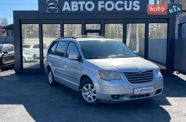 Мінівен Chrysler Grand Voyager 2010 в Києві