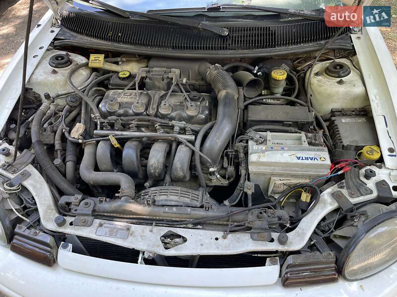 Седан Chrysler Neon 1994 в Одессе