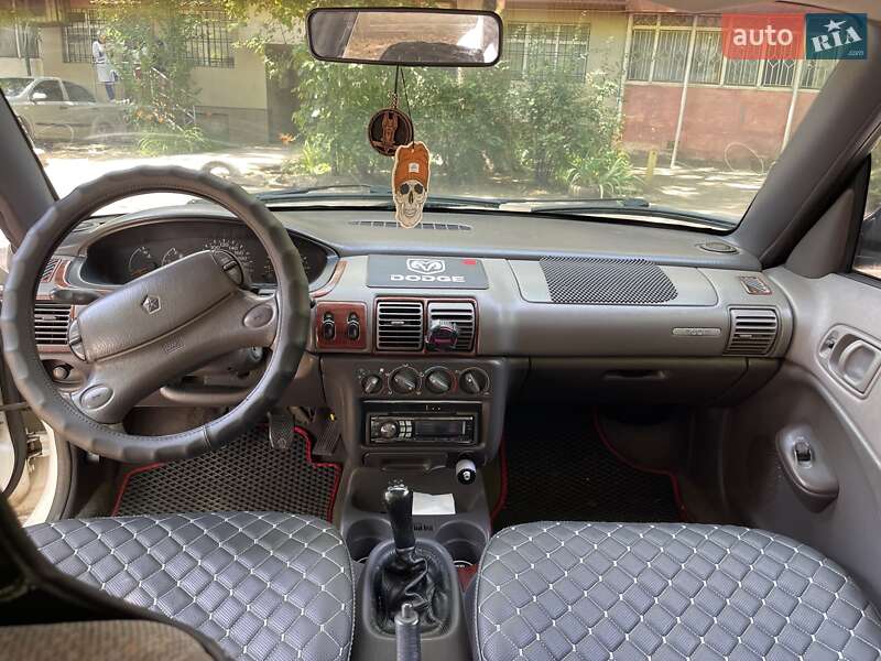Седан Chrysler Neon 1994 в Одессе