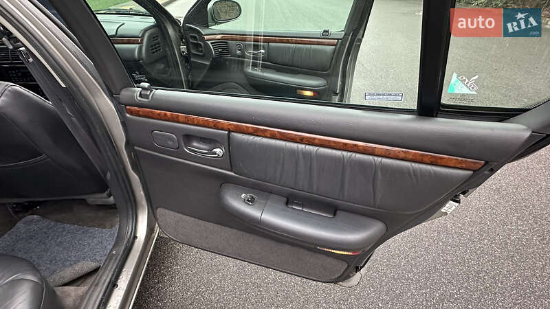 Седан Chrysler New Yorker 1995 в Белой Церкви