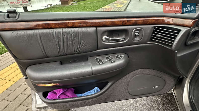 Седан Chrysler New Yorker 1995 в Белой Церкви