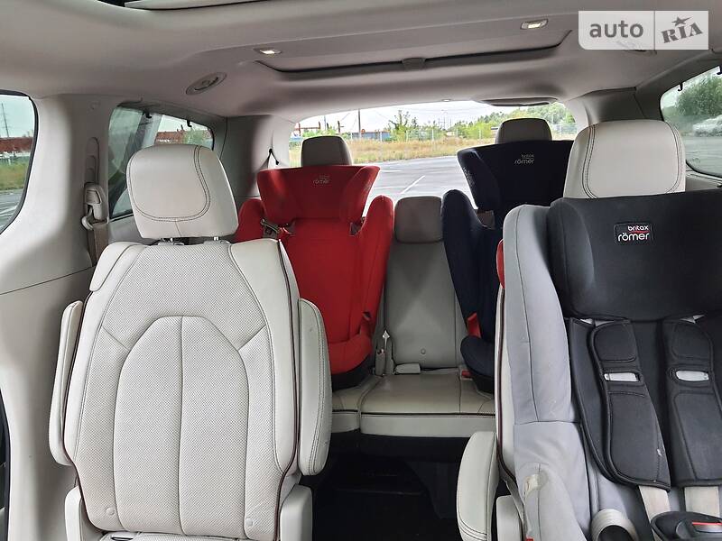 Мінівен Chrysler Pacifica 2016 в Києві фото 27 Мінівен Chrysler Pacifica 2016 в Києві