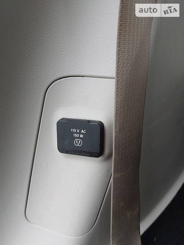 Мінівен Chrysler Pacifica 2016 в Києві фото 33 Мінівен Chrysler Pacifica 2016 в Києві