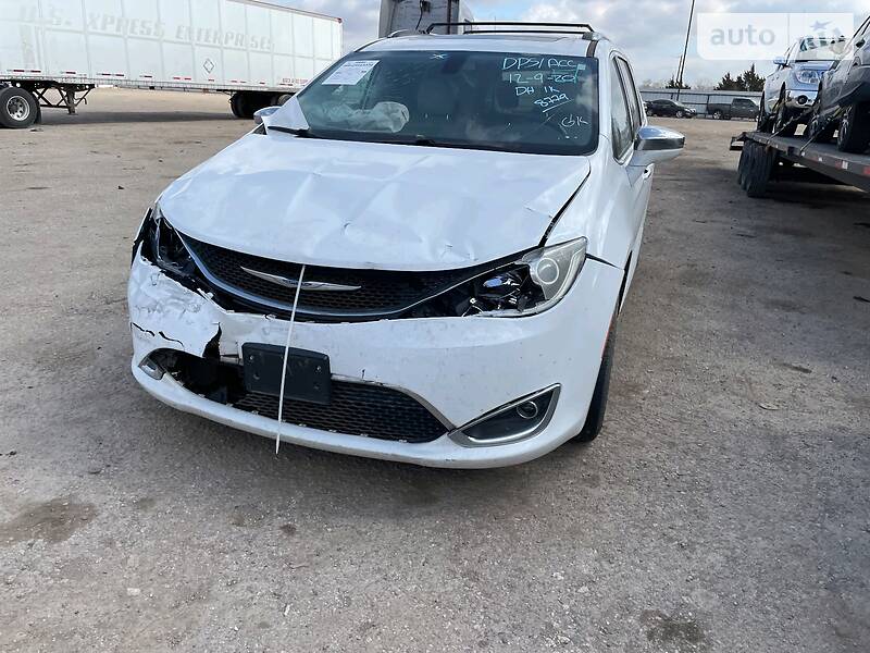 Мінівен Chrysler Pacifica 2016 в Києві фото 54 Мінівен Chrysler Pacifica 2016 в Києві