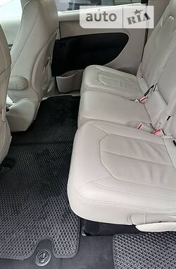 Минивэн Chrysler Pacifica 2018 в Ирпене