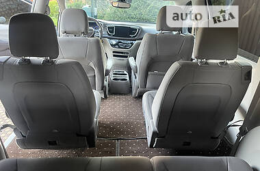 Минивэн Chrysler Pacifica 2016 в 
