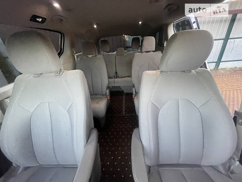 Мінівен Chrysler Pacifica 2016 в Києві