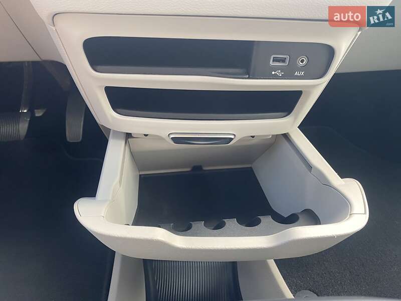 Минивэн Chrysler Pacifica 2018 в Киеве