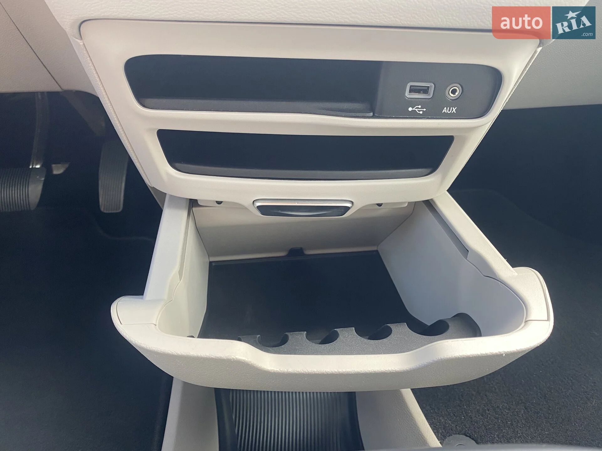 2018 Chrysler Pacifica - мініатюра 30