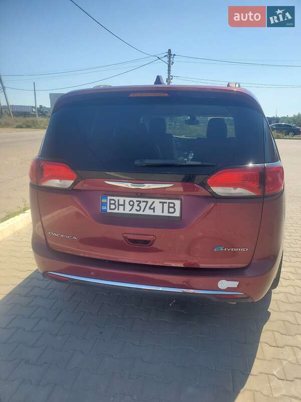 Минивэн Chrysler Pacifica 2017 в Одессе