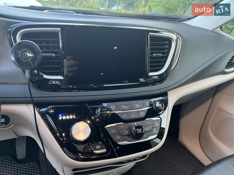 Минивэн Chrysler Pacifica 2021 в Вишневом фото 20 Минивэн Chrysler Pacifica 2021 в Вишневом