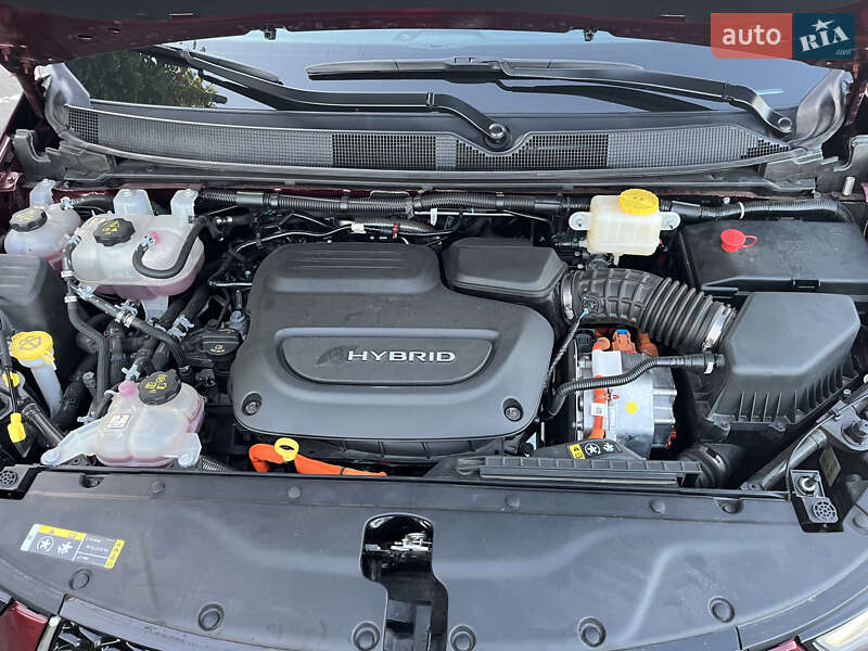 Минивэн Chrysler Pacifica 2021 в Вишневом фото 25 Минивэн Chrysler Pacifica 2021 в Вишневом