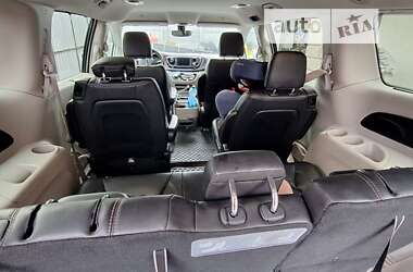 Минивэн Chrysler Pacifica 2019 в 