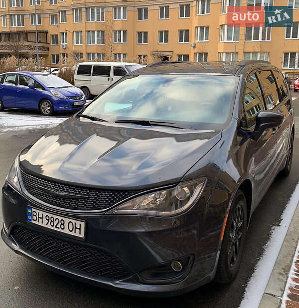 Мінівен Chrysler Pacifica 2019 в Києві фото 5 Мінівен Chrysler Pacifica 2019 в Києві