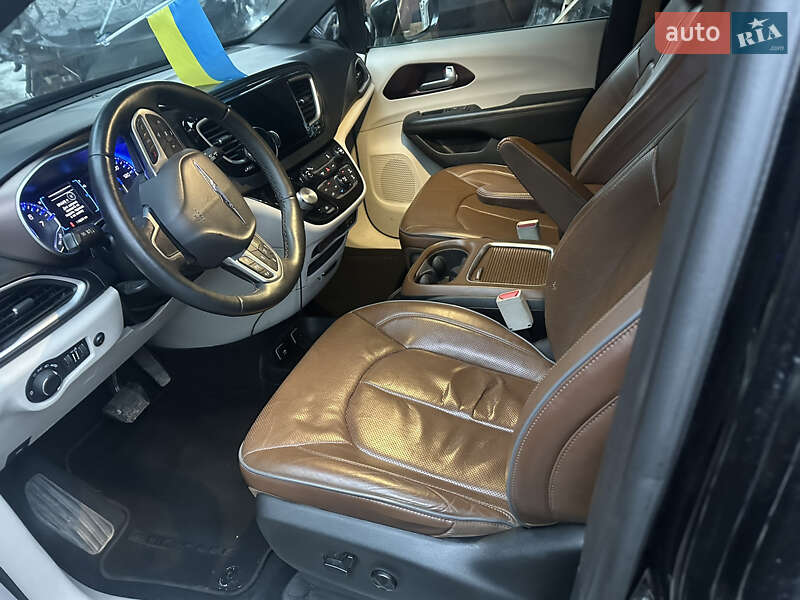 Мінівен Chrysler Pacifica 2016 в Вінниці