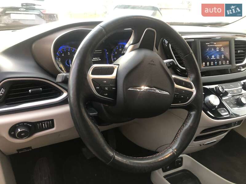 Минивэн Chrysler Pacifica 2019 в Трускавце