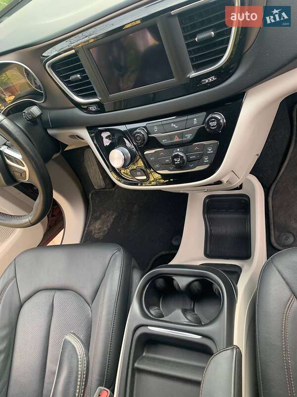 Минивэн Chrysler Pacifica 2019 в Трускавце