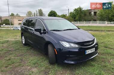 Минивэн Chrysler Pacifica 2016 в Киеве