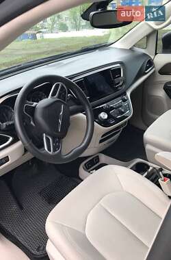 Мінівен Chrysler Pacifica 2016 в Києві фото 9 Мінівен Chrysler Pacifica 2016 в Києві