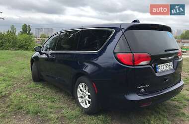 Мінівен Chrysler Pacifica 2016 в Києві фото 13 Мінівен Chrysler Pacifica 2016 в Києві