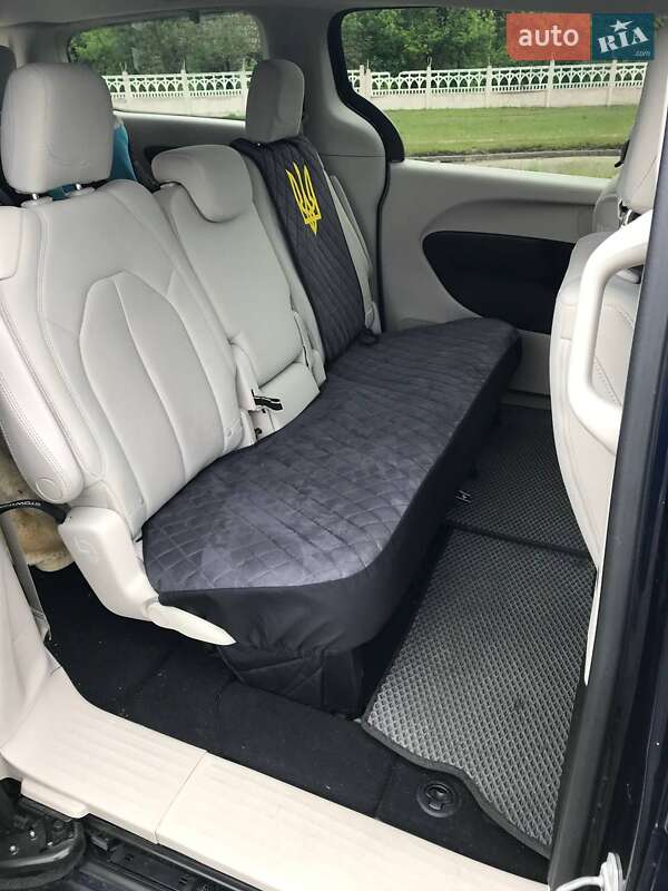 Мінівен Chrysler Pacifica 2016 в Києві фото 3 Мінівен Chrysler Pacifica 2016 в Києві