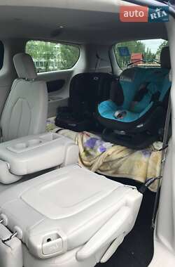 Мінівен Chrysler Pacifica 2016 в Києві фото 16 Мінівен Chrysler Pacifica 2016 в Києві