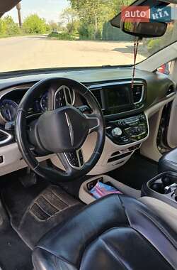 Позашляховик / Кросовер Chrysler Pacifica 2017 в Львові