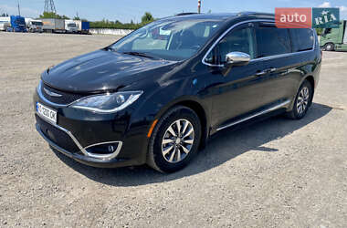 Минивэн Chrysler Pacifica 2020 в Ужгороде