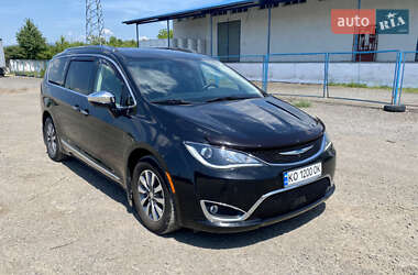 Минивэн Chrysler Pacifica 2020 в Ужгороде