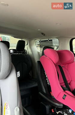Минивэн Chrysler Pacifica 2019 в 
