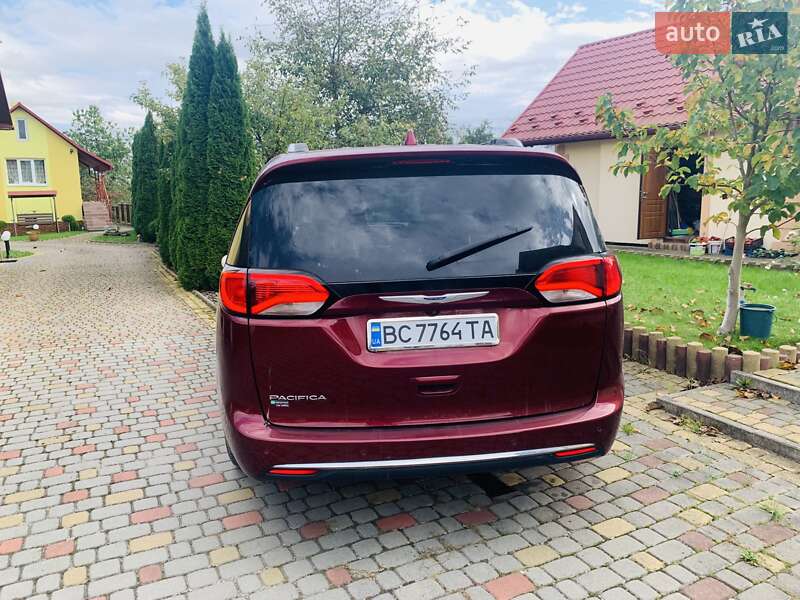 Минивэн Chrysler Pacifica 2019 в Трускавце