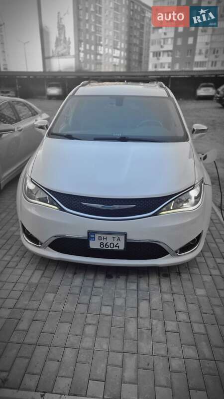 Минивэн Chrysler Pacifica 2020 в Одессе фото 31 Минивэн Chrysler Pacifica 2020 в Одессе